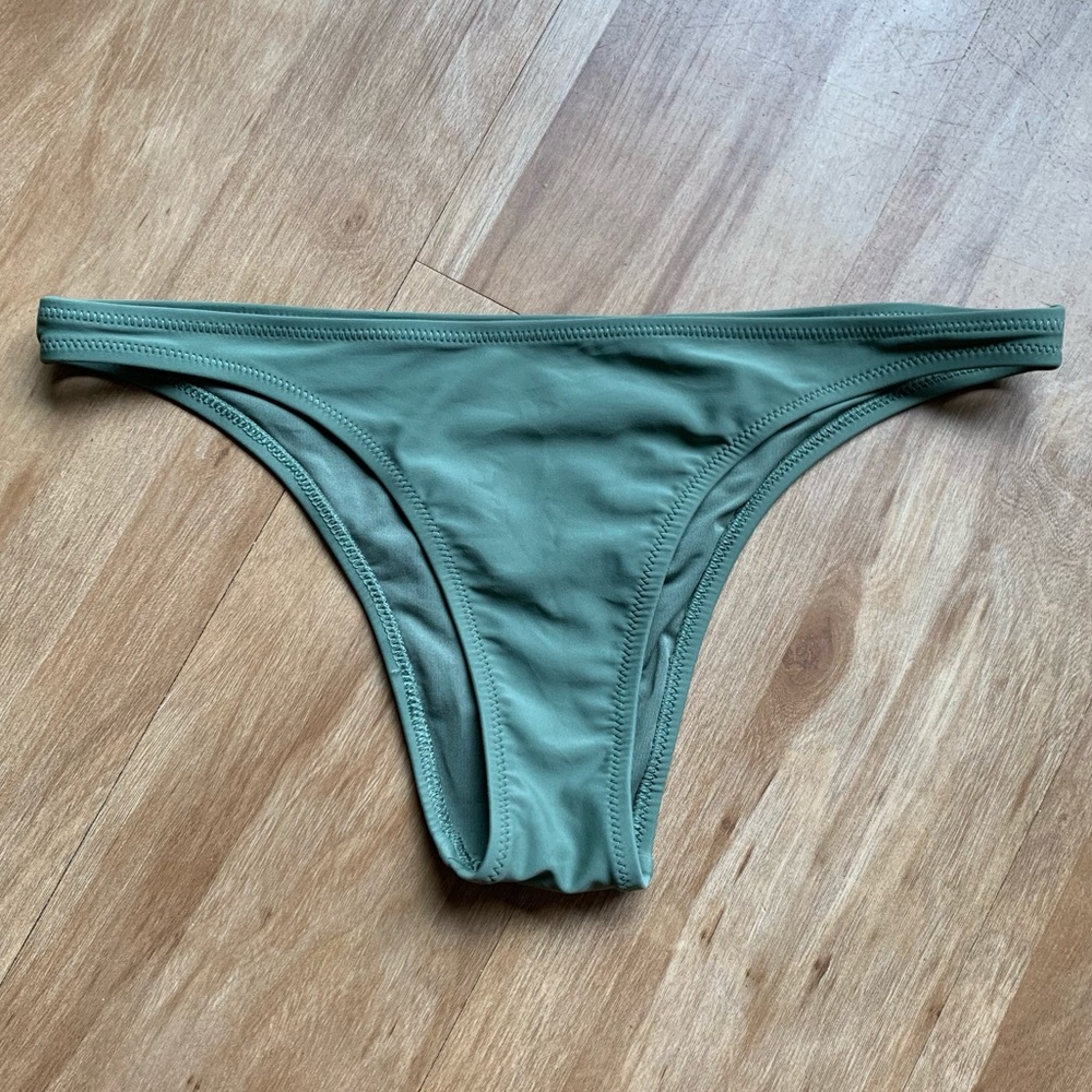 Aerie cheekier bikini bottoms - size M
